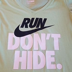 NIKE tee